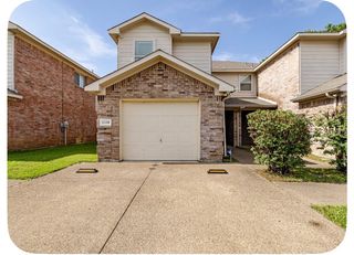 2330 Kingsway Drive, Arlington, TX 76012
