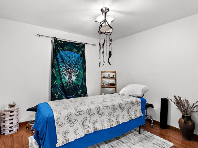 1102 E Cedar AVENUE, Manitowoc, WI 54220