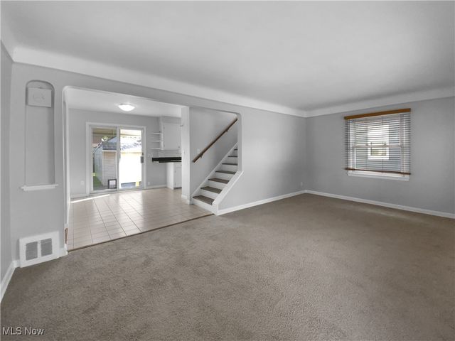 1297 E Miner Road, Mayfield Heights, OH 44124