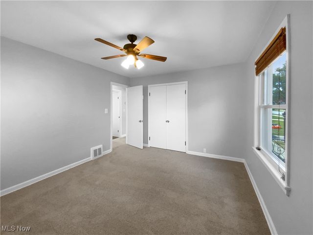 1297 E Miner Road, Mayfield Heights, OH 44124