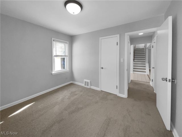 1297 E Miner Road, Mayfield Heights, OH 44124