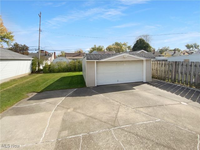 1297 E Miner Road, Mayfield Heights, OH 44124