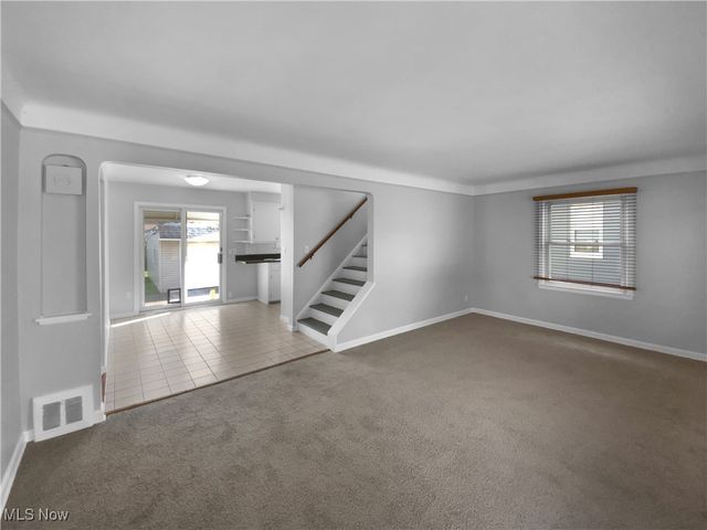 1297 E Miner Road, Mayfield Heights, OH 44124