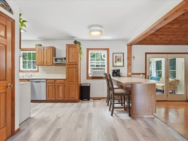 638 Nottingham Drive, Georgia, VT 05468
