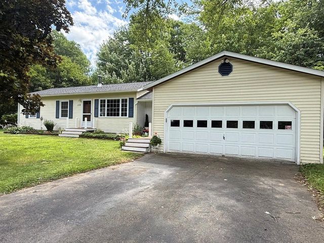 638 Nottingham Drive, Georgia, VT 05468