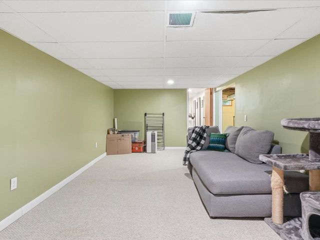 638 Nottingham Drive, Georgia, VT 05468