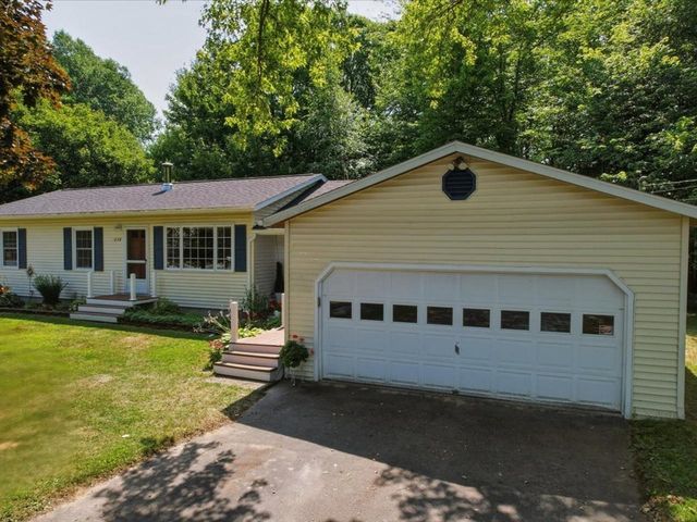 638 Nottingham Drive, Georgia, VT 05468