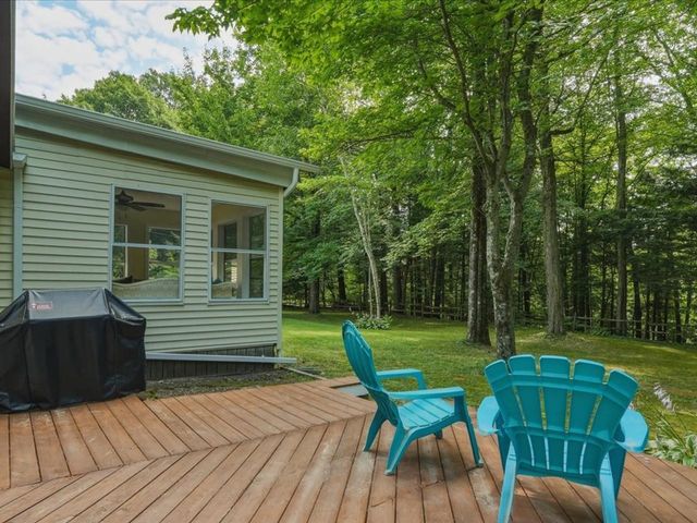 638 Nottingham Drive, Georgia, VT 05468