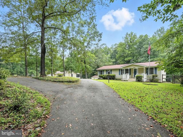586 HOLLY CORNER RD, Fredericksburg, VA 22406