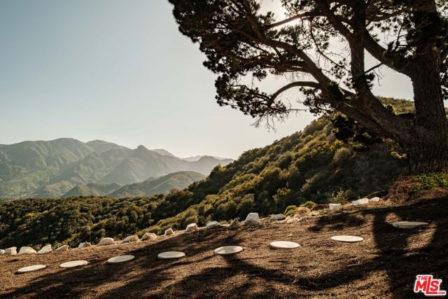 26094 Mulholland Highway, Calabasas, CA 91302