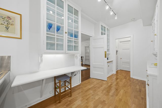 232 E Walton Place 3E, Chicago, IL 60611