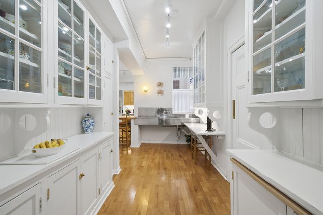 232 E Walton Place 3E, Chicago, IL 60611