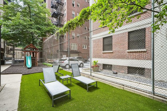 232 E Walton Place 3E, Chicago, IL 60611