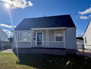 525 Mill Street, Lincoln Park, MI 48146