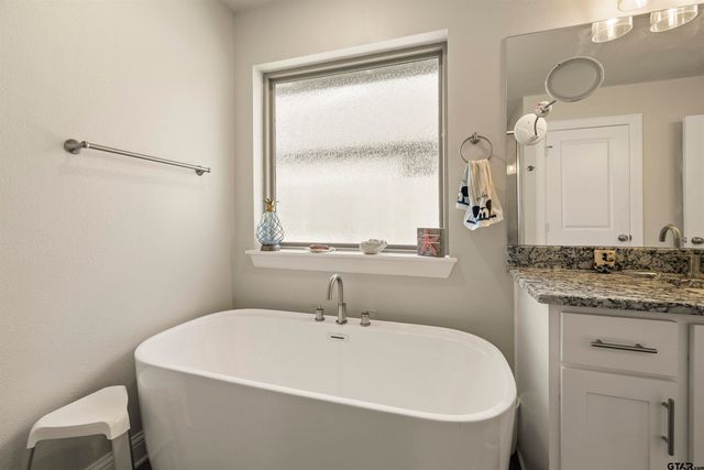 115 Amanda Ave., Bullard, TX 75757