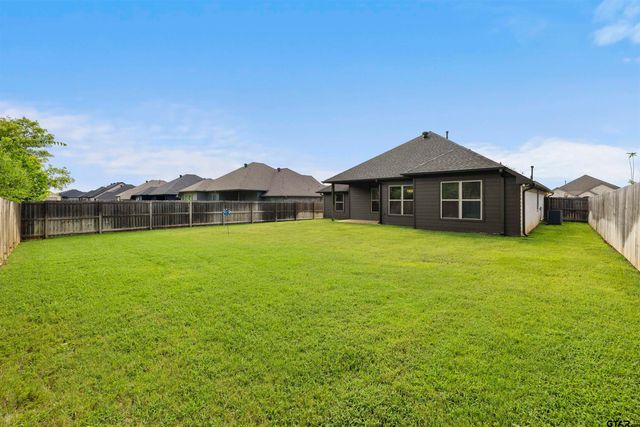 115 Amanda Ave., Bullard, TX 75757