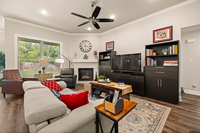 115 Amanda Ave., Bullard, TX 75757
