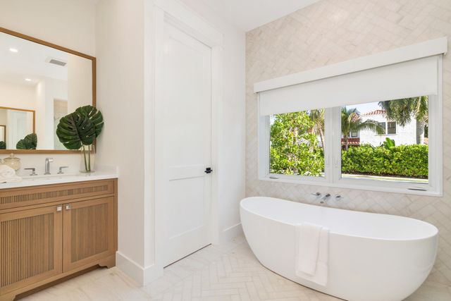 110 Greenwood Drive, West Palm Beach, FL 33405
