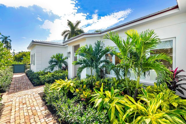 110 Greenwood Drive, West Palm Beach, FL 33405