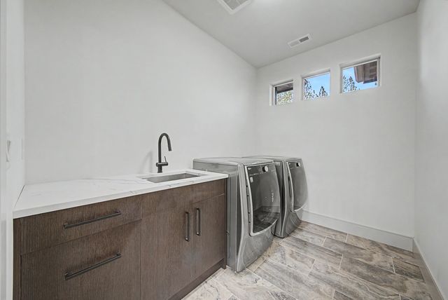 6605 N Conestoga St, Spokane, WA 99208