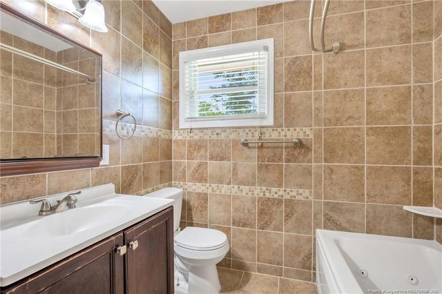 913 Montclair Road, Fayetteville, NC 28314