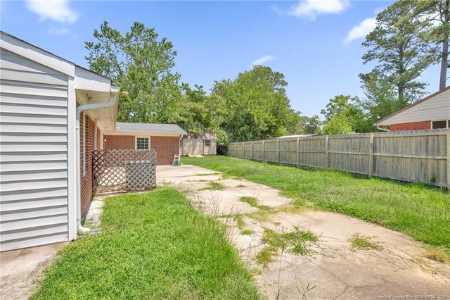 913 Montclair Road, Fayetteville, NC 28314