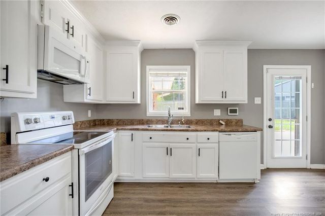 913 Montclair Road, Fayetteville, NC 28314