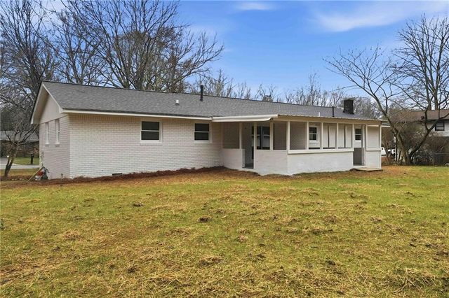 6122 Hillpine Drive, Douglasville, GA 30135