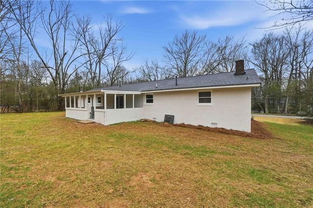 6122 Hillpine Drive, Douglasville, GA 30135