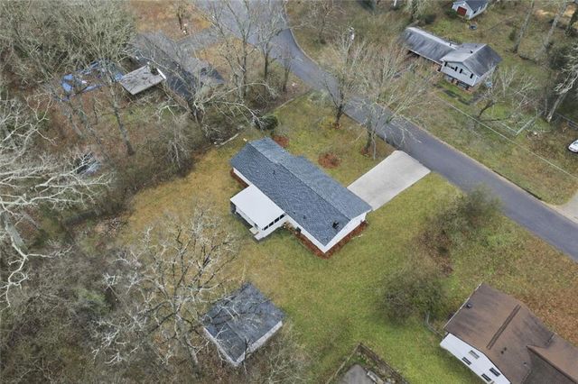 6122 Hillpine Drive, Douglasville, GA 30135