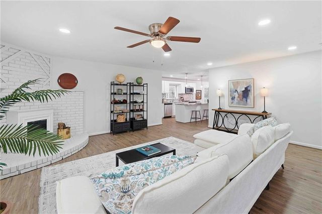 6122 Hillpine Drive, Douglasville, GA 30135