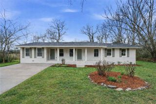 6122 Hillpine Drive, Douglasville, GA 30135