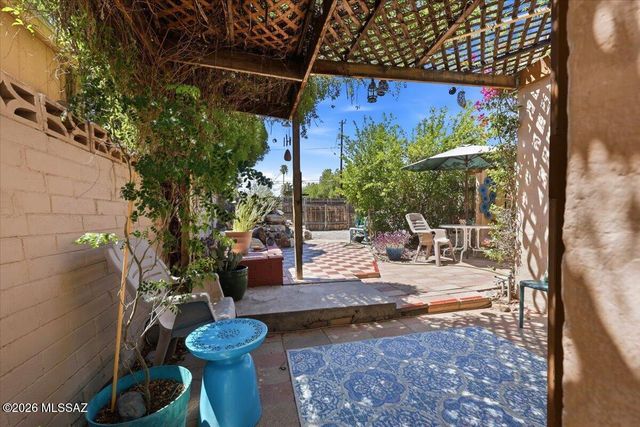 2631 E Prince Road, Tucson, AZ 85716