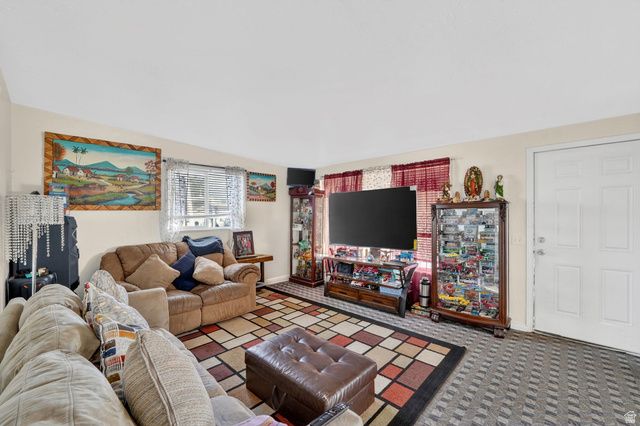 2756 S 3095 W, West Valley City, UT 84119