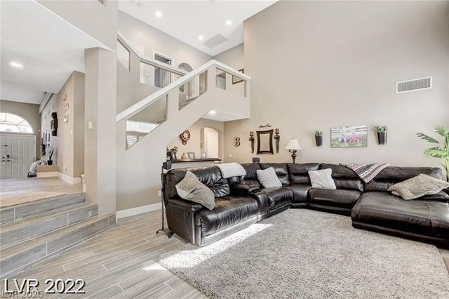 7 Old Lake Circle, Henderson, NV 89074