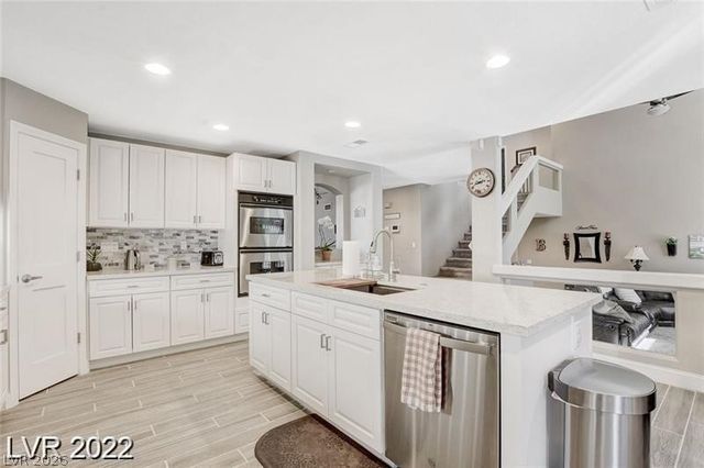 7 Old Lake Circle, Henderson, NV 89074