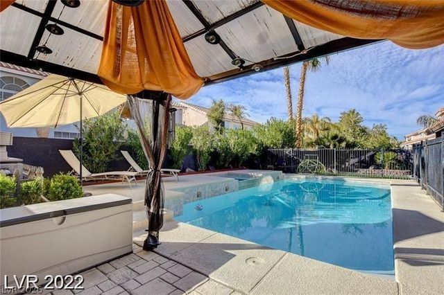 7 Old Lake Circle, Henderson, NV 89074