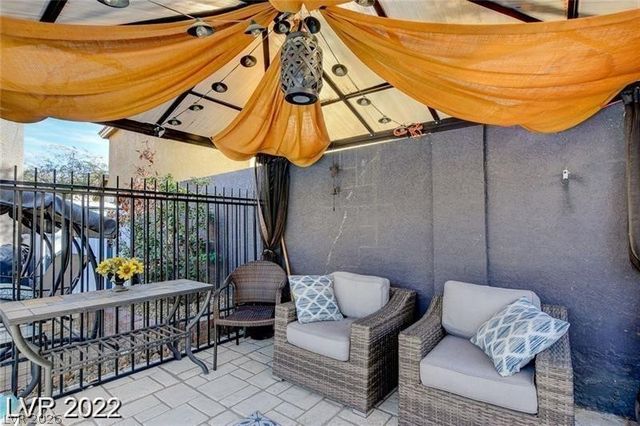 7 Old Lake Circle, Henderson, NV 89074