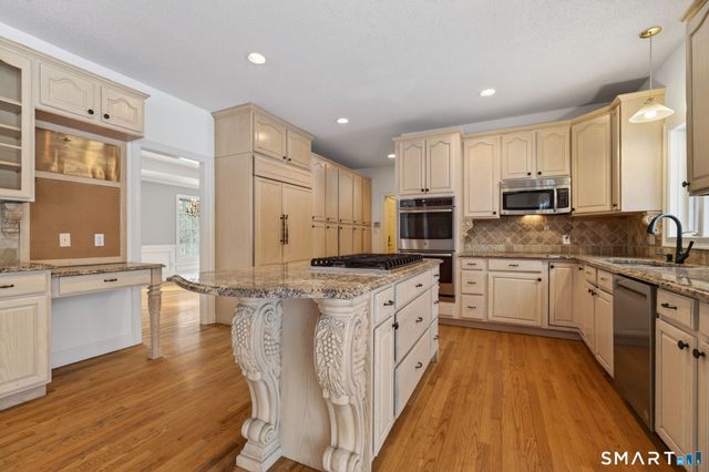 149 Ford Road, Woodbridge, CT 06525