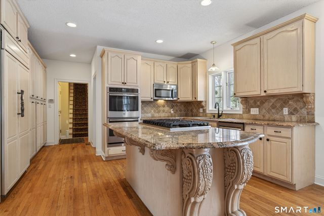 149 Ford Road, Woodbridge, CT 06525