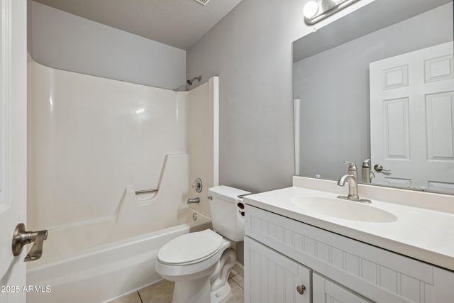 7208 W MEDLOCK Drive, Glendale, AZ 85303