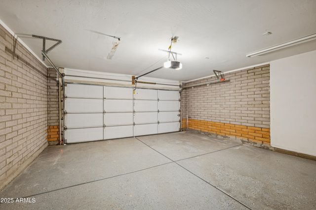 7208 W MEDLOCK Drive, Glendale, AZ 85303