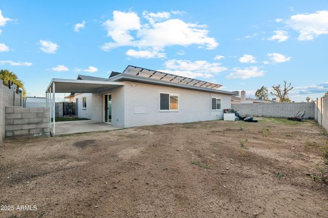 7208 W MEDLOCK Drive, Glendale, AZ 85303