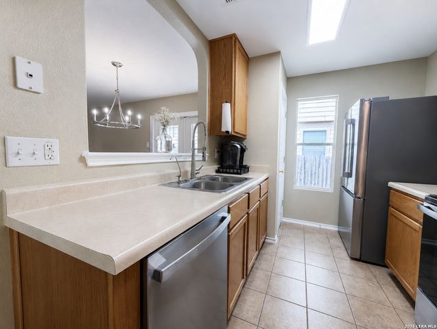 9514 Caspian Frst, San Antonio, TX 78254