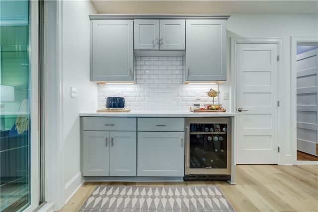 190 Saint Johns Court, Canandaigua City, NY 14424