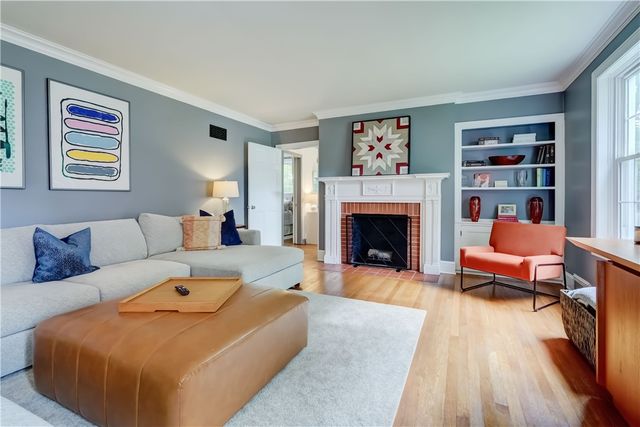 190 Saint Johns Court, Canandaigua City, NY 14424