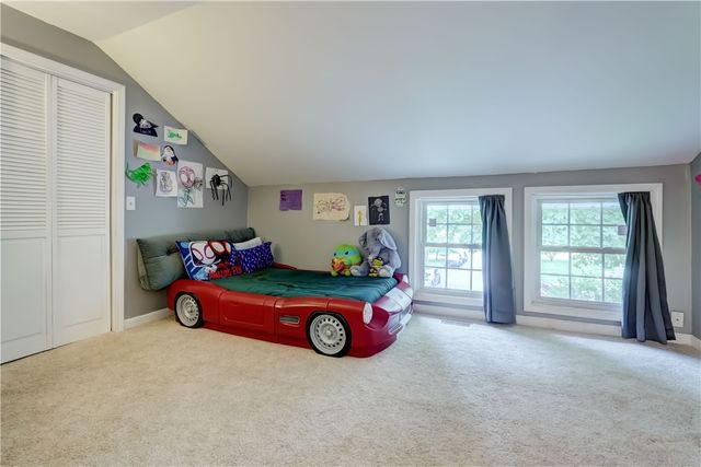 190 Saint Johns Court, Canandaigua City, NY 14424