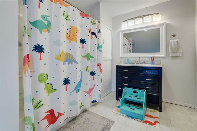 190 Saint Johns Court, Canandaigua City, NY 14424