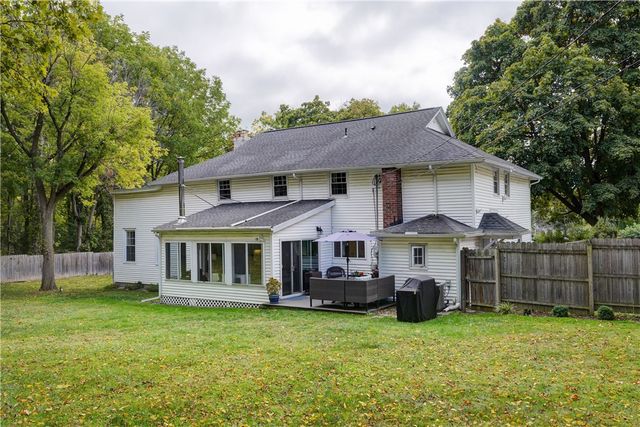 190 Saint Johns Court, Canandaigua City, NY 14424