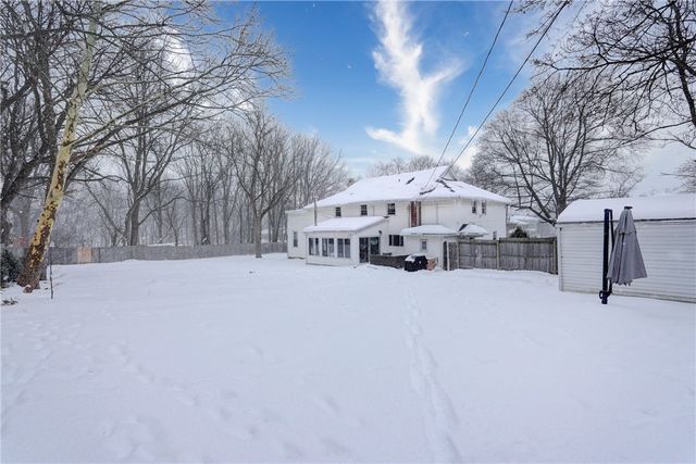 190 Saint Johns Court, Canandaigua City, NY 14424